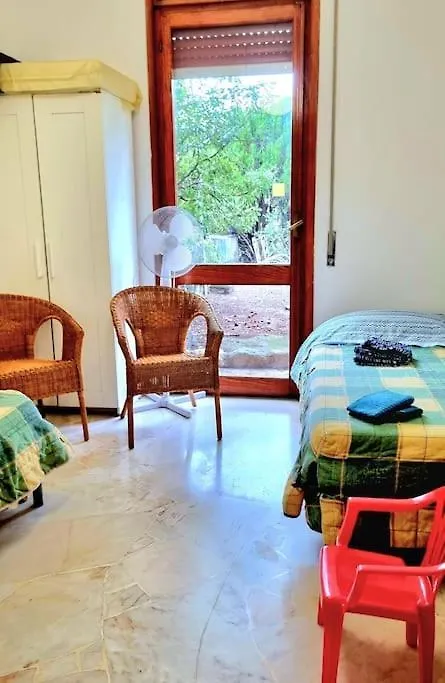 Casa Con Giardino: Varazze